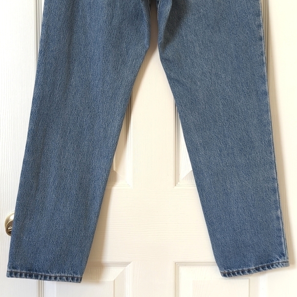 Levi's Y2K Vintage 550 Medium Wash High Waisted Relaxed Fit Tapered Leg Jeans 6 - Picture 6 of 15